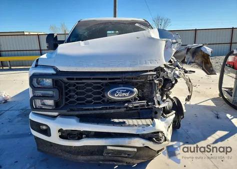 2024 Ford F250 Super Duty z USA, uszkodzony, nr VIN 1FT8W2BT0REF20039